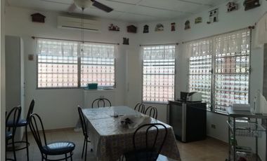 CORONADO / 1048 M2 / 3 HABITACIONES / PISCINA / NEGOCIABLE