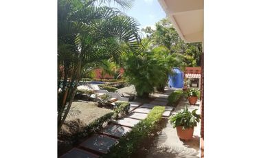 CORONADO / 1048 M2 / 3 HABITACIONES / PISCINA / NEGOCIABLE