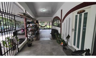 Venta de amplia y moderna casa en El Valle de Antón GTA