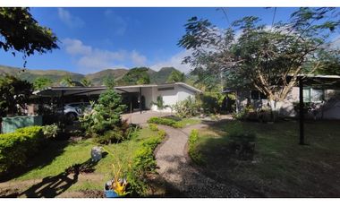 Venta de amplia y moderna casa en El Valle de Antón GTA