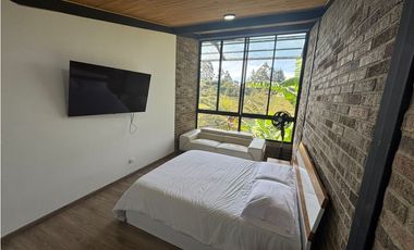 Espectacular, casa finca  campestre en el Peñol Antioquia 2.500 m2