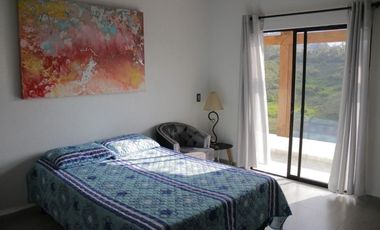 Hermosa casa finca campestre en el Peñol Antioquia, 3.300 m2