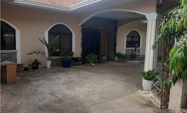 VENTA DE HERMOSA CASA EN CHITRE