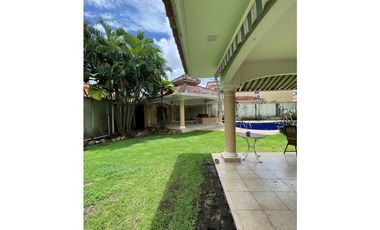 Se vende hermosa Casa en Costa del Este