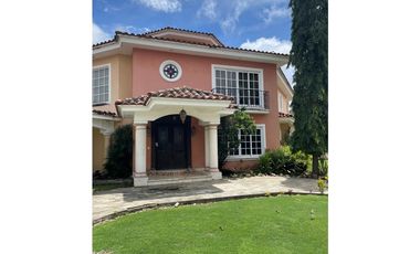 Se vende hermosa Casa en Costa del Este