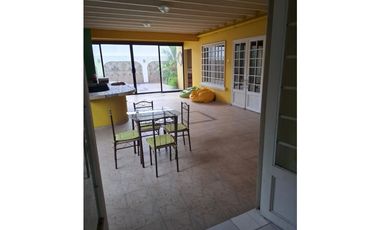 LAS CUMBRES / SAN LORENZO / 250M / DUPLEX 6 HABITACIONES / CERCADA JC