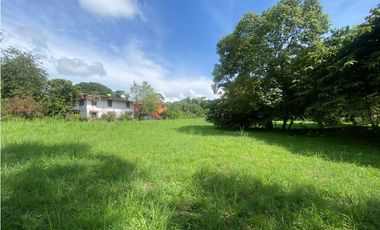 NUEVA GORGONA / AMPLIO UN TERRENO / VIA PRINCIPAL / 2007M2 / YH