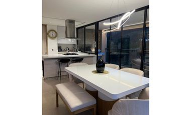 Amoblado ESPECTACULAR Apartamento Envigado de lujo.