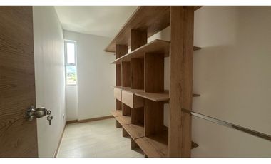 VENTA HERMOSO APARTAMENTO NUEVO, ENTRADA A CERRITOS PEREIRA