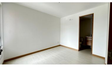 VENTA HERMOSO APARTAMENTO NUEVO, ENTRADA A CERRITOS PEREIRA