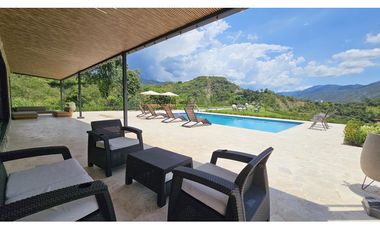 Venta Casa Finca Sopetrán, privada, lujosa, piscina, vista de ensueño.