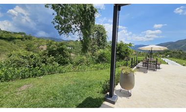 Venta Casa Finca Sopetrán, privada, lujosa, piscina, vista de ensueño.