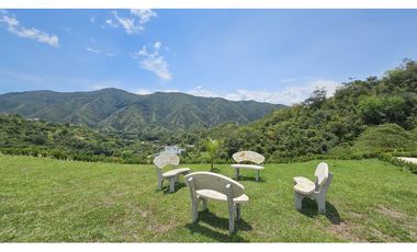 Venta Casa Finca Sopetrán, privada, lujosa, piscina, vista de ensueño.