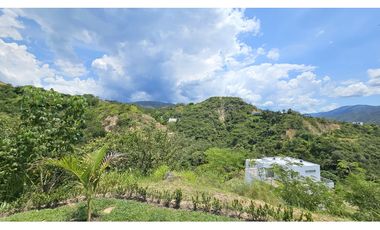 Venta Casa Finca Sopetrán, privada, lujosa, piscina, vista de ensueño.