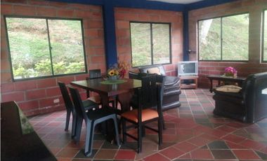 Venta de propiedad en Sopetran - 3 casas