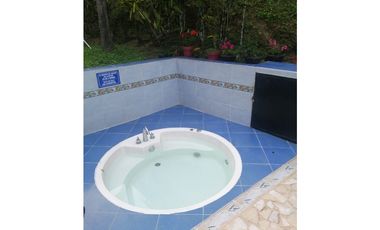 Venta de propiedad en Sopetran - 3 casas