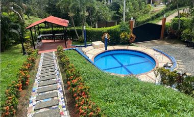 Venta de propiedad en Sopetran - 3 casas