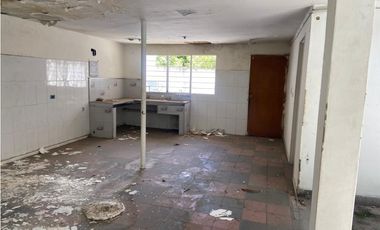 Casa Lote en manila con licencia para construir 6 pisos