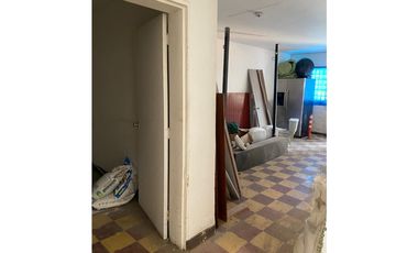 Casa Lote en manila con licencia para construir 6 pisos