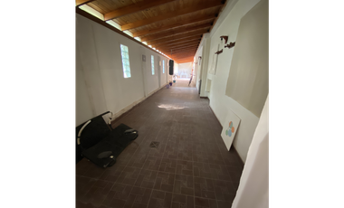 CASA EN VENTA - 3 HABITACIONES