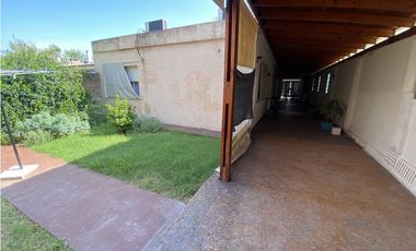 CASA EN VENTA - 3 HABITACIONES