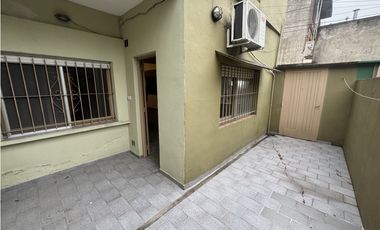 VENTA PH 2 AMB CON PATIO. AV CASTAÑARES 4700. VILLA LUGANO. CABA.