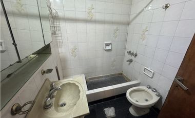 VENTA PH 2 AMB CON PATIO. AV CASTAÑARES 4700. VILLA LUGANO. CABA.