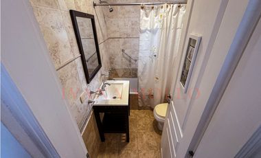 DE LAS HESPÉRIDES 1693 - TRIPLEX A LA VENTA EN PINAMAR