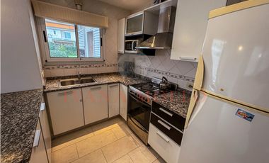 DE LAS HESPÉRIDES 1693 - TRIPLEX A LA VENTA EN PINAMAR