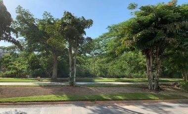 Terreno en venta con vista al campo de golf, Yucatán Country Club, Mérida, Yuc