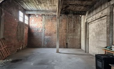 VENTA DE GALPON DE 90 MTS CON IMPORTANTE LOSA PARA PROYECTO