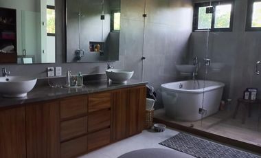 Casa en venta en Yucatán Country Club, privada Kutz, Mérida, Yucatán