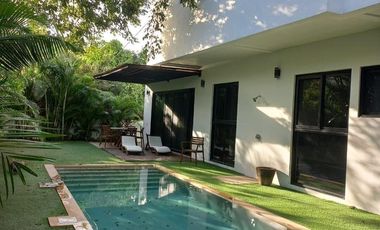 Casa en venta en Yucatán Country Club, privada Kutz, Mérida, Yucatán