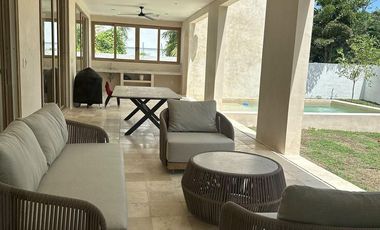 Casa en venta en el Yucatán Country Club, Tumín, Mérida, Yuc
