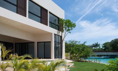 Casa en venta en Privada Kanha, Yucatán Country Club