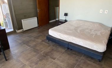 Casa en venta c/ cochera en Chacras de Coria