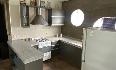 Casa en venta c/ cochera en Chacras de Coria