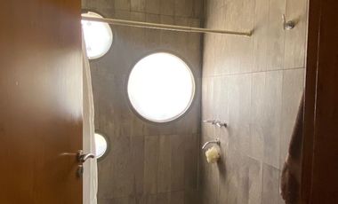 Casa en venta c/ cochera en Chacras de Coria