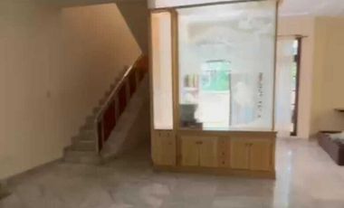 Disewakan Rumah Mewah di Komplek Perumahan Puri Indah Jakarta Barat