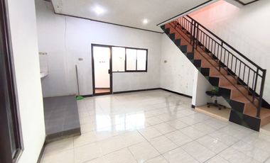 Dijual Rumah Siap Huni 2 Lantai dg Tanah Luas di Kompleks Kota Cirebon