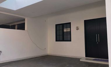 Jual Rumah Mewah 3 Lantai dalam Tomnhouse di Pancoran