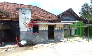 Rumah di Area 