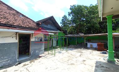 Rumah di Area 