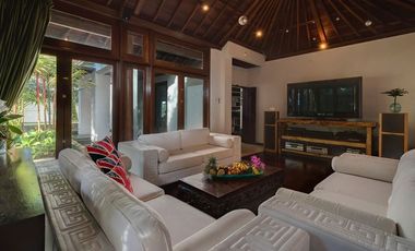 Villa Mewah View Sawah Indah di Canggu Pererenan Bali
