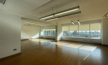 Oficina en Arriendo en La Dehes 1200