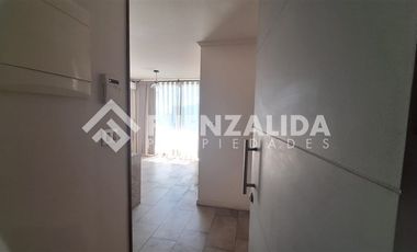 Departamento en Arriendo en Metro gruta de Lourdes