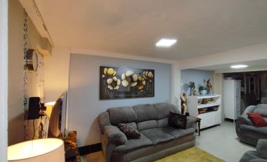 CASA EN VENTA EN RICONADA DE ARAGON, CERCA DEL METRO PLAZARAGON.