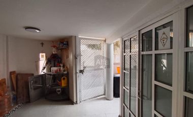 CASA EN VENTA EN RICONADA DE ARAGON, CERCA DEL METRO PLAZARAGON.