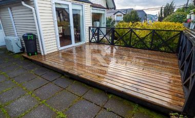 CASA A PASOS DE CLINICA PUERTO VARAS