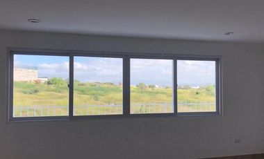 AMPLIO DEPA EN RENTA, 2 RECAMARAS CERCA DE LA EBC, CORREGIDORA